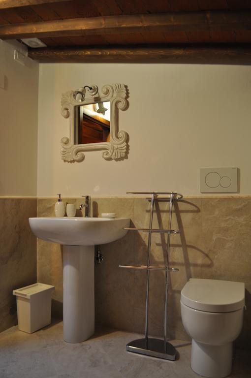Visconte Apartment Флоренция Стая снимка