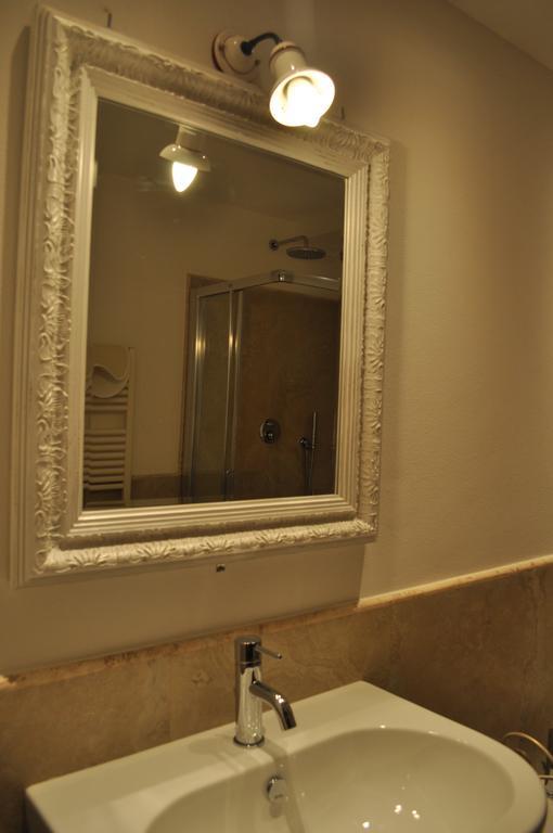 Visconte Apartment Флоренция Стая снимка